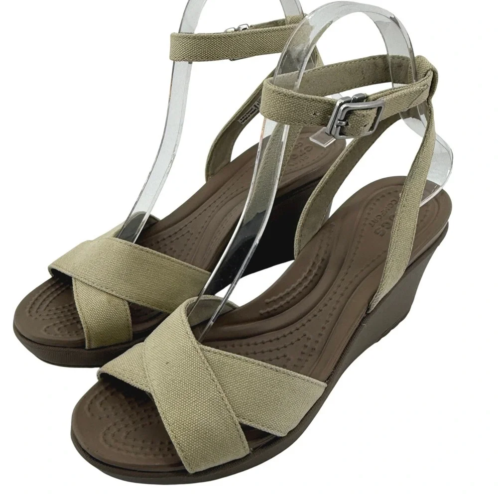 Crocs Leigh II Cross Strap Ankle Wedge Sandal Beige Khaki Women 6 Strappy Vacay